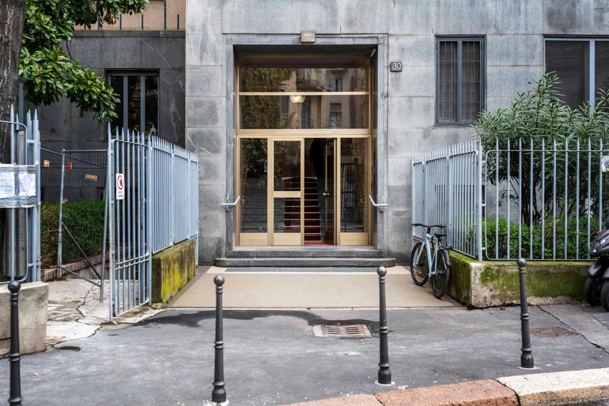Elegant Brand New Apartments Near Duomo — Photos 1